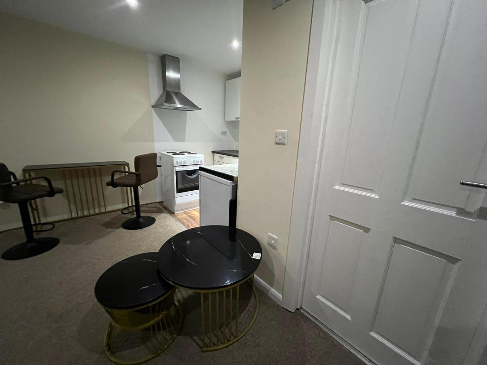 Modern Studio In Rayners Lane Pinner Harrow Near Wembley Greater London Экстерьер фото